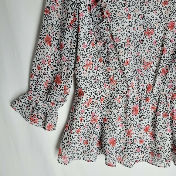 NWT Cato Est.1946 Womens Blouse Cheetah Floral Print Peplum Dolman Sleeve 14/16W - Picture 4 of 11